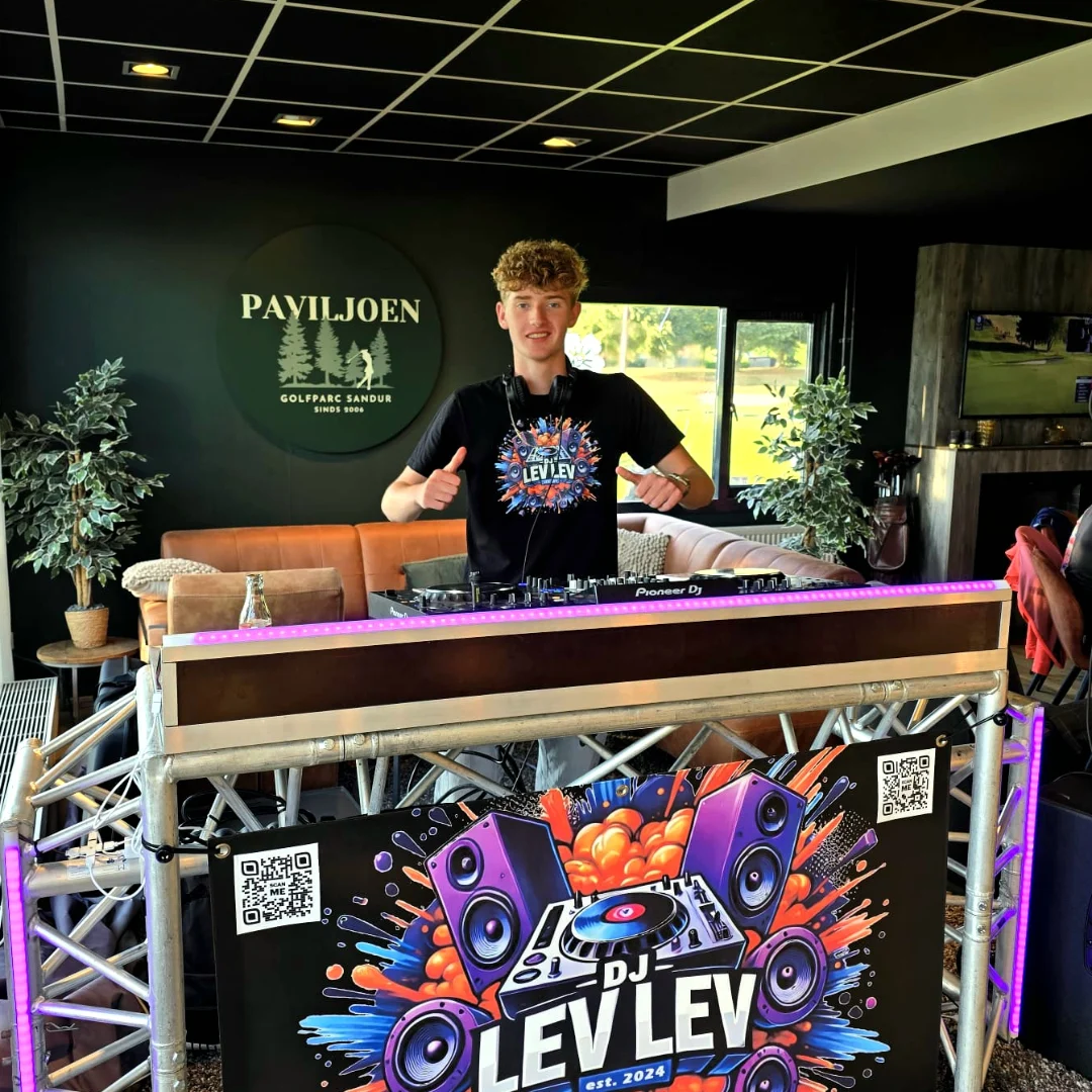 Levi Makkinje — DJ LevLev portretfoto